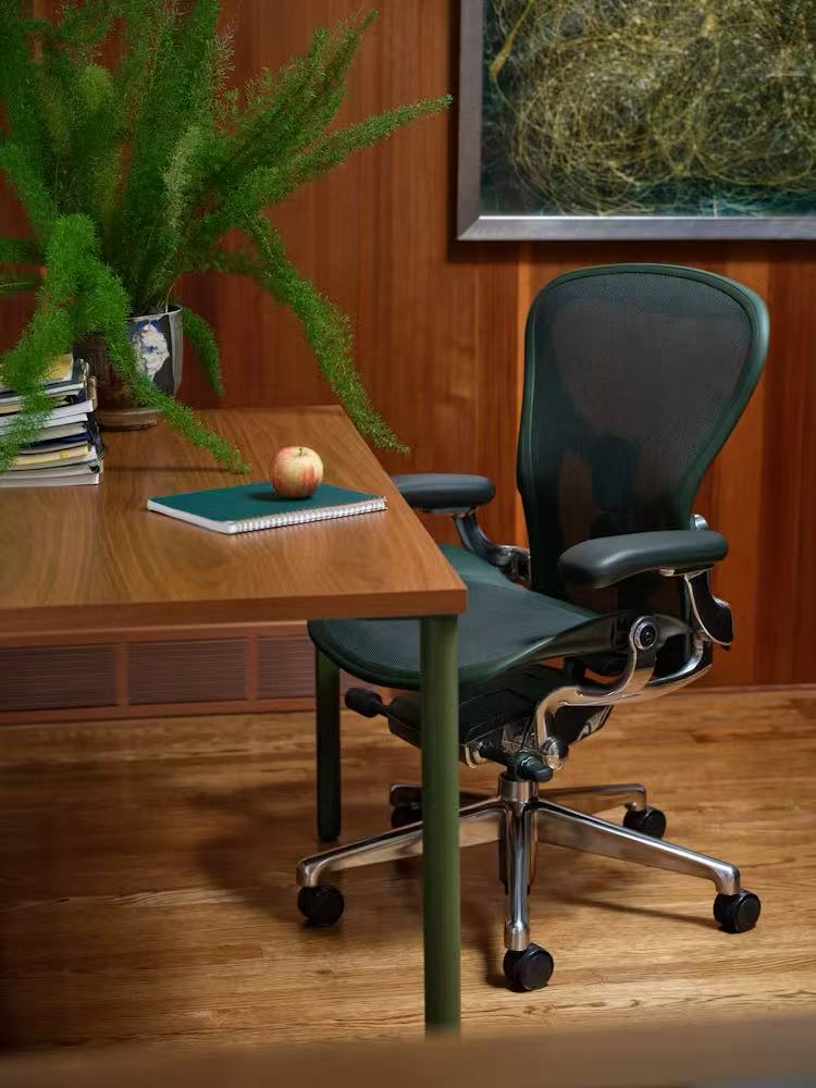 Herman Miller Aeron Remastered — размеры и зональная поддержка