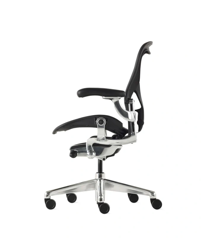 Кресло Herman Miller Aeron Black Onyx / Polished Aluminum, размер A