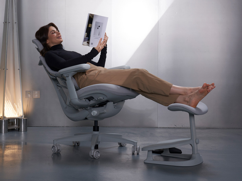 Кресло LiberNovo Omni Dynamic Space Grey, 45 см