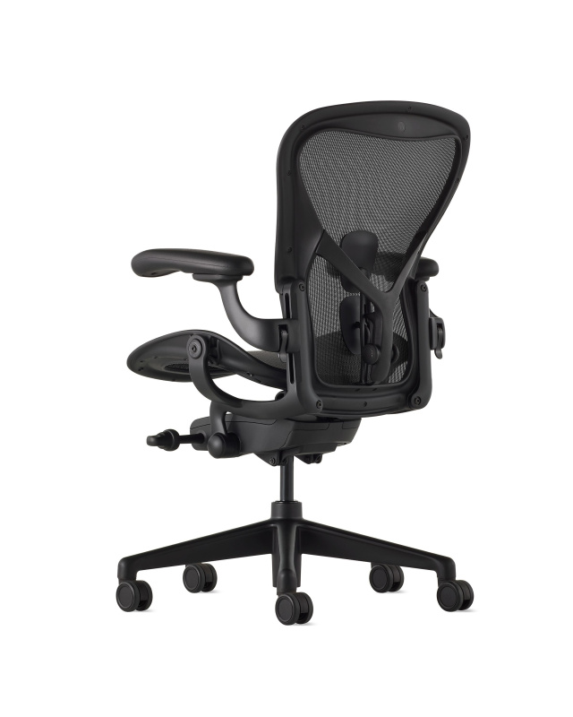 Кресло Herman Miller Aeron Black Onyx (Gaming), размер C