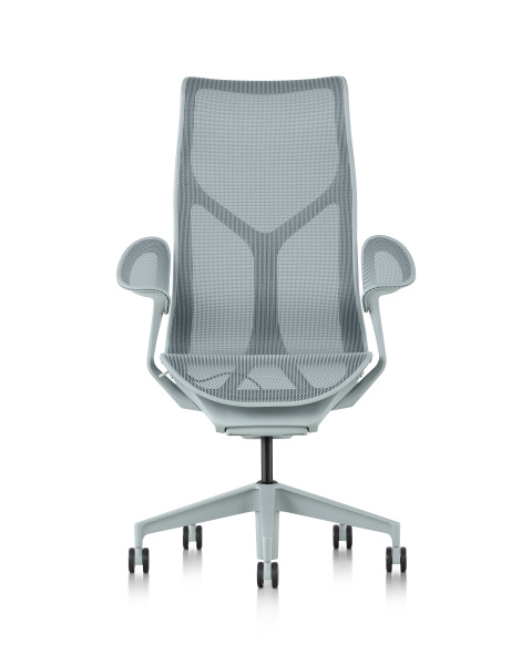 Кресло Herman Miller Cosm, высокая спинка, цвет Glacier, подлокотники «лепестки» (Leaf)